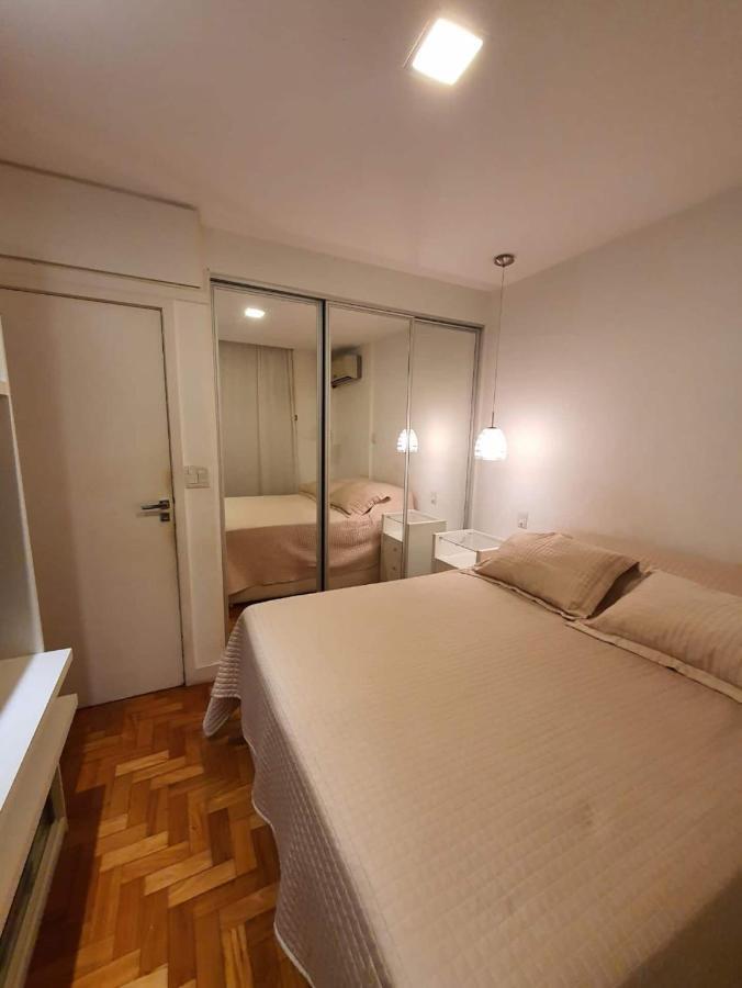 Apartment Arpoador Comfort: Beachside With Fiber Internet *
