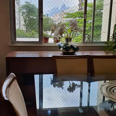 Arpoador Comfort: Beachside Apartment with Fiber Internet Rio de Janeiro Exterior photo